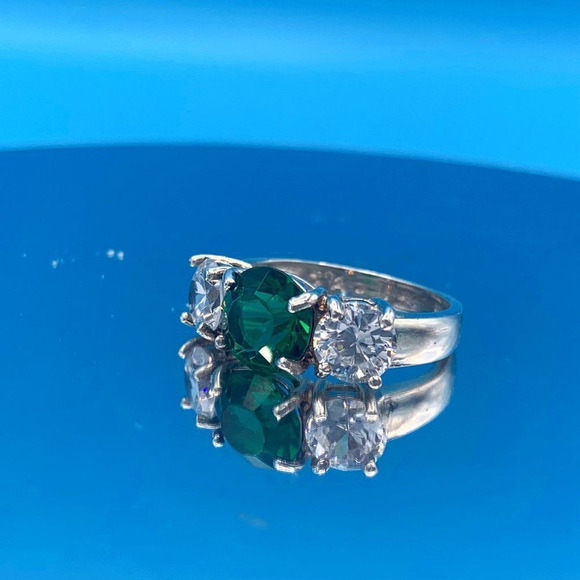 Vintage Sterling Silver and Cubic Zirconia Ring - Picture 6 of 10